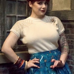 Spiderweb sweater Miss Fortune xs/small